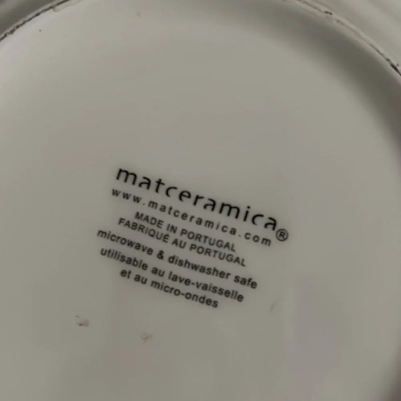 Matceramica Scallop Dessert/Salad Plates Set - Picture 4 of 5